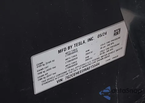 2024 Tesla Cybertruck Cyberbeast z USA, uszkodzony, nr VIN 7G2CEHEE0RA015544